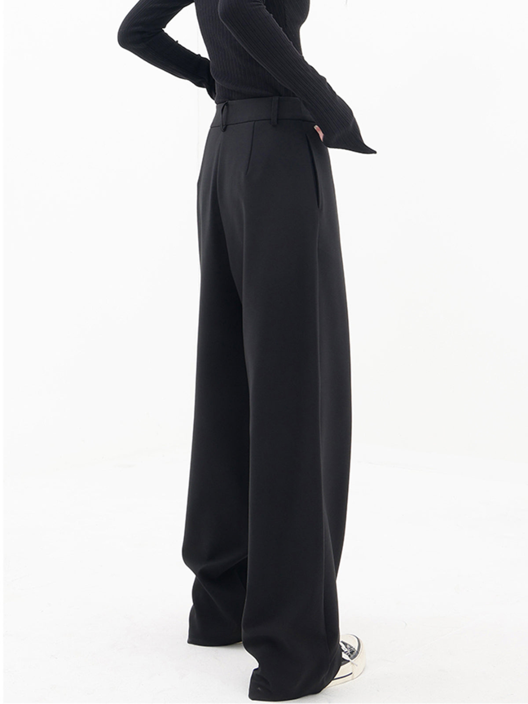 Mia | Asymmetrische Baggy-Hose